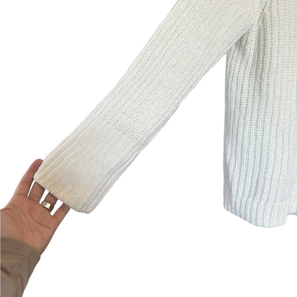 Luck Brand Women's Vanilla V-Neck Chenille Sweater - Picture 4 of 7